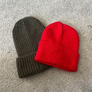 2 set of beanies